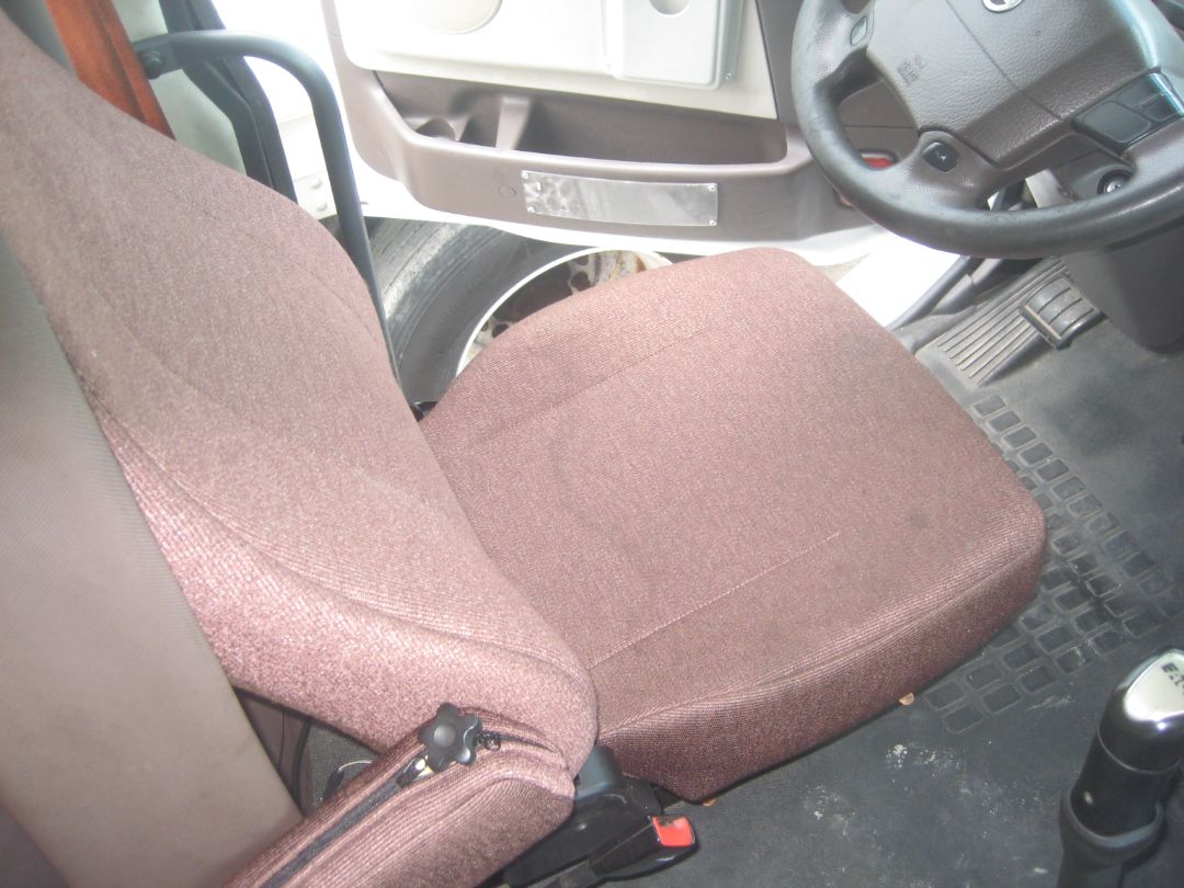 2015 VOLVO VN Series - Image 4